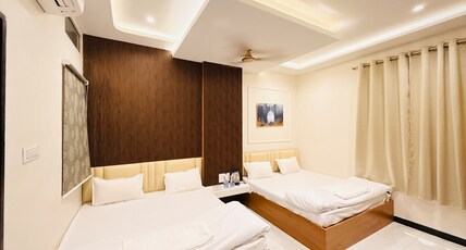 Hotel Atishay Room Type - Deluxe Family Room