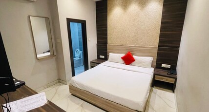Megha Hotel Lucknow Room Type - Deluxe Rooms