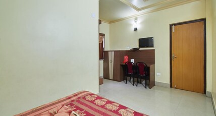 Hotel Atithi Inn Room Type - Double Deluxe Room Hotel Atithi Inn Room Type - Double Deluxe Room