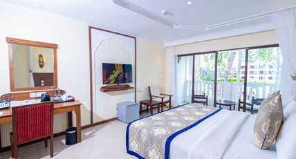PrideInn Paradise Beach Resort & Spa Room Type - Superior Pool View