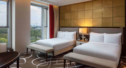 Waldorf Astoria Berlin by Hilton Room Type - FAMILY CONNECTING DELUXE