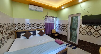 SK RESIDENCY Room Type - Classic Double Bed AC Room