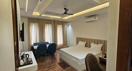 Hotel Sharanga Room Type - Suite Room