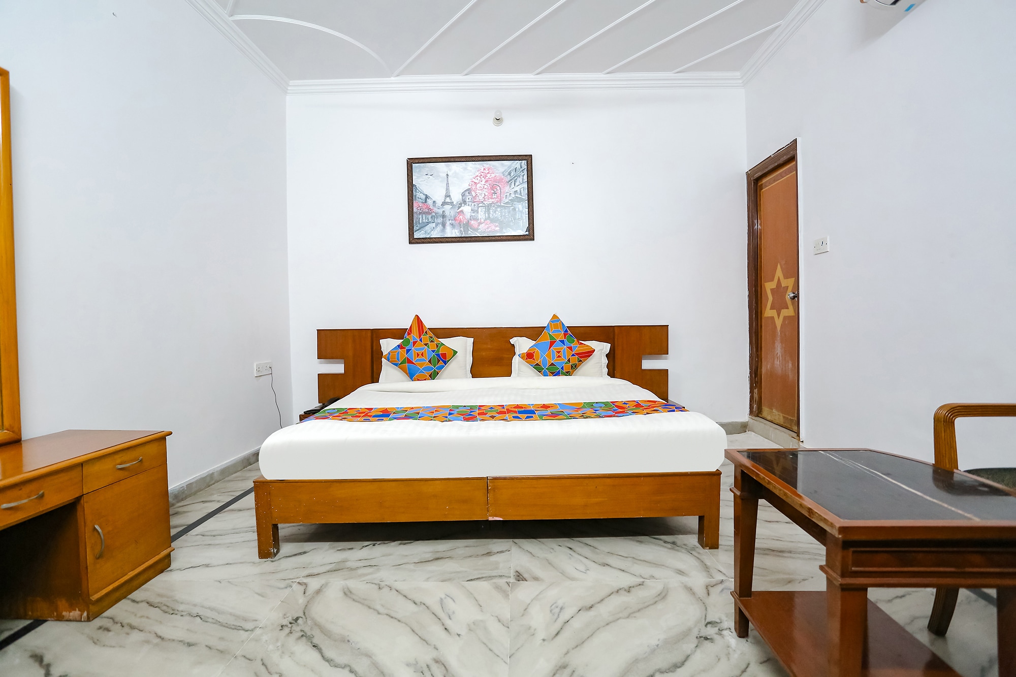 FabHotel Premium Rooms - Tap to explore photos