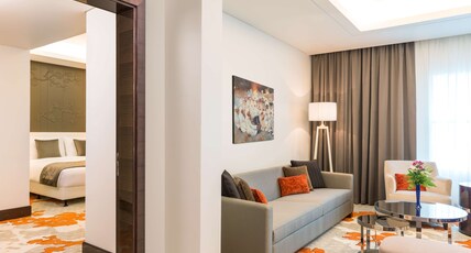 Radisson Blu Hotel, Ajman Room Type - Suite - 1Bedroom - Lounge Access