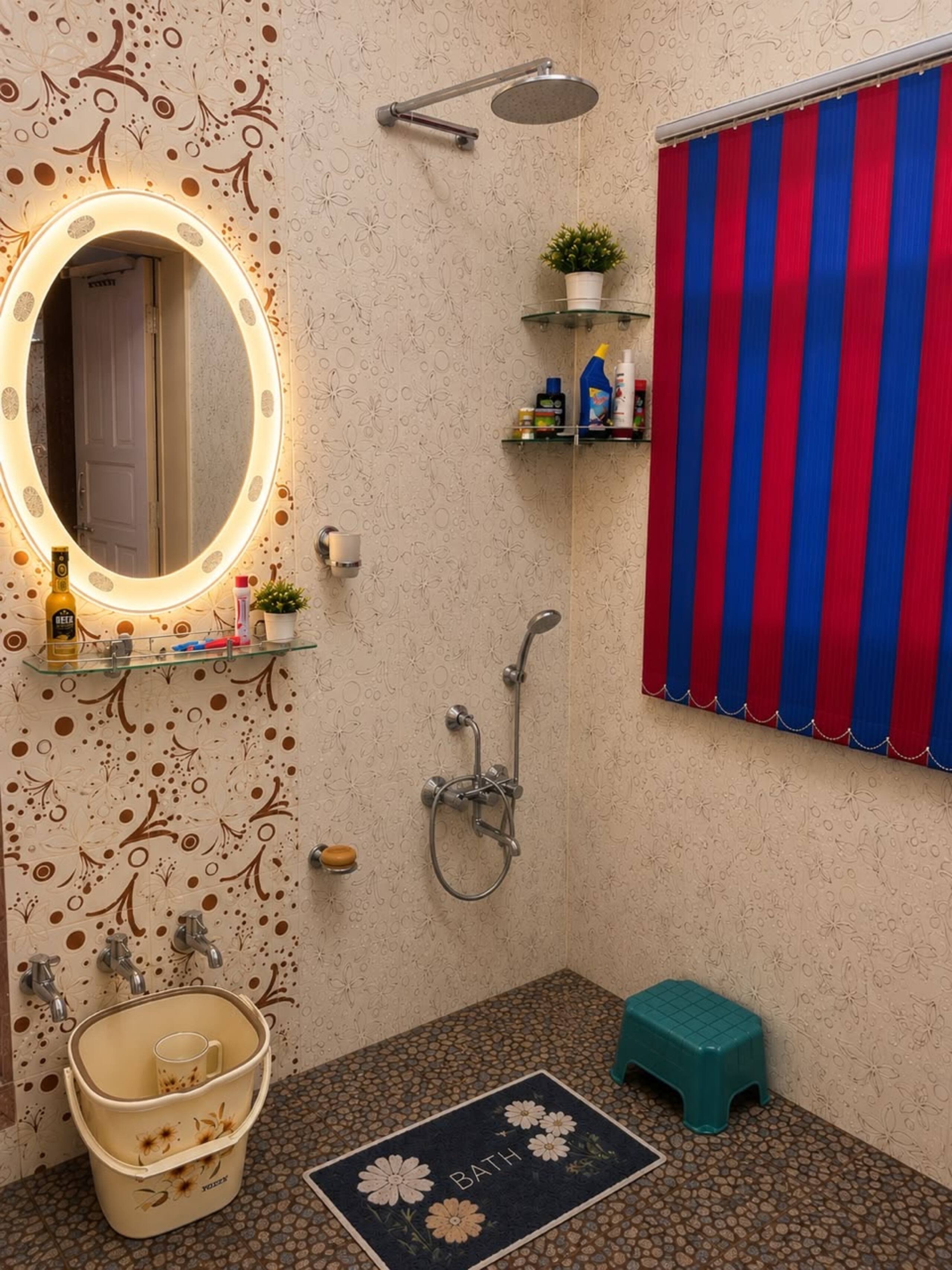 Chinar Deluxe Suite - Tap to explore photos