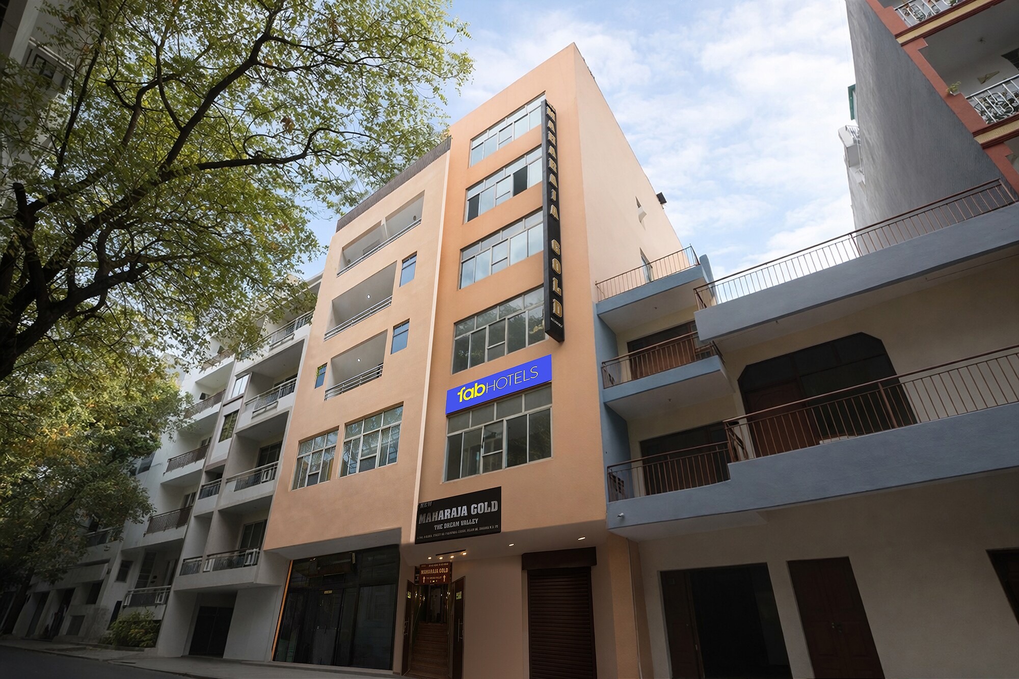 FabHotel Maharaja Gold - Tap to explore photos
