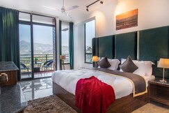 The Black Pearl Hillcrest Kasauli