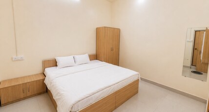 Hotel Shreenath Heritage Room Type - Deluxe Double Bed Room