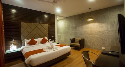 Grand Palace Hotel and Spa Room Type - Artist Suite With Bathtub and Balcony