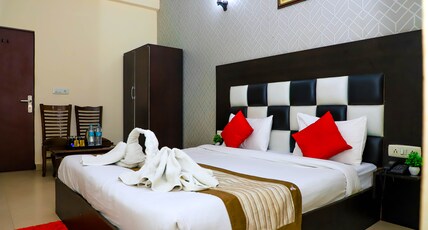 Hotel Global Inn By Quality Inn Room Type - Deluxe Room With Free Wi-Fi
