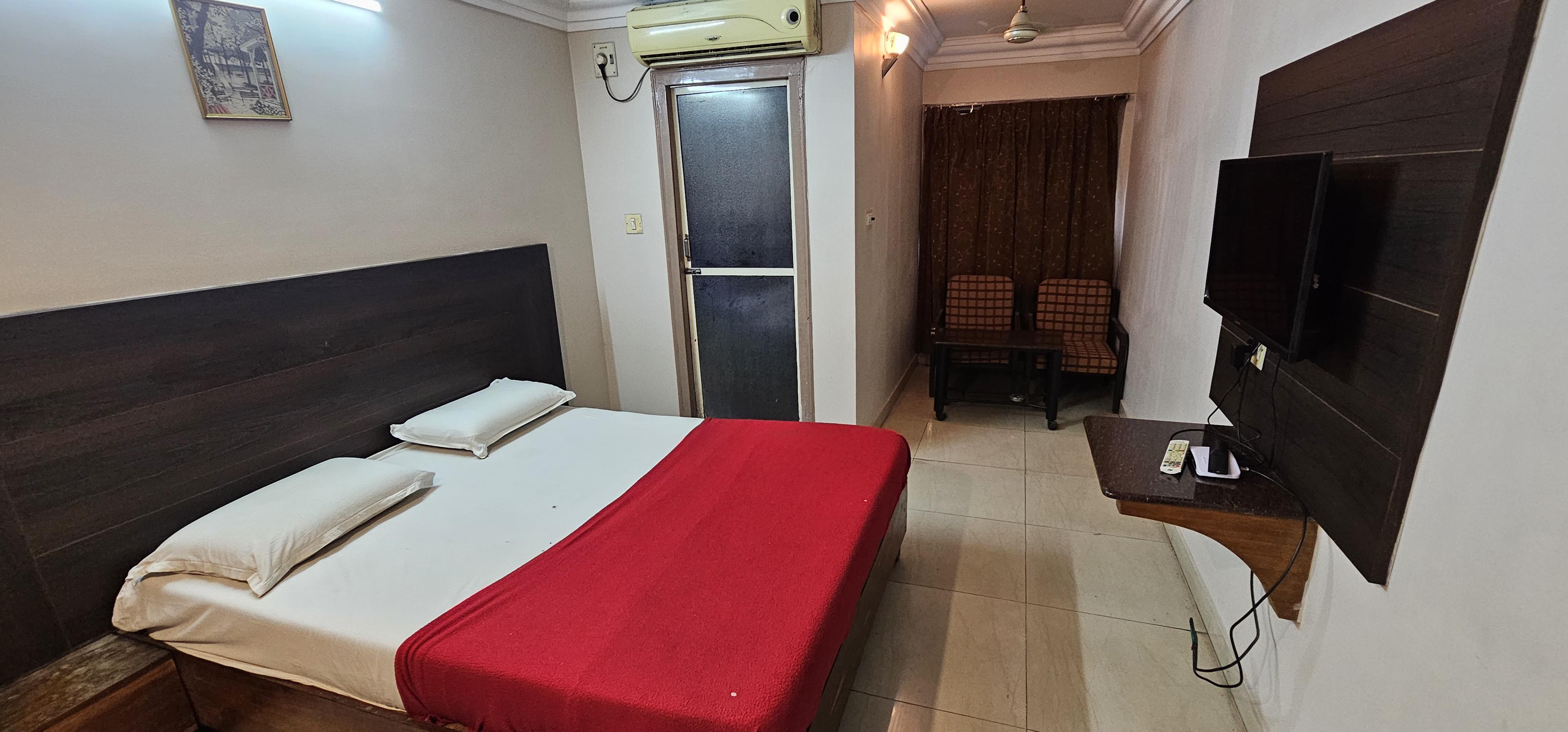 SRI ISWARYA RESIDENCY - Tap to explore photos