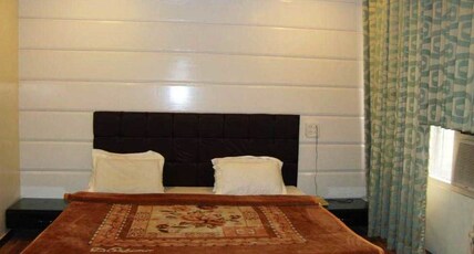 Hotel Sun City Room Type - Deluxe Room