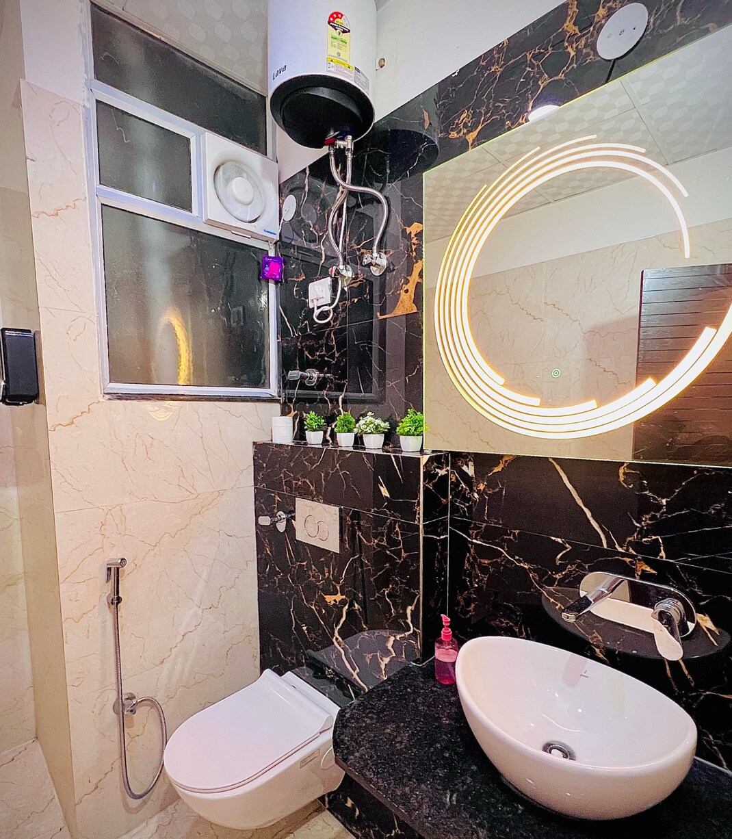 Luxurious 3BHK Apartment in Jaipur - Tap to explore photos