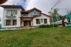 Rose Bowl Homestay Srinagar