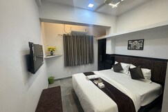 Silver Palace Lodge