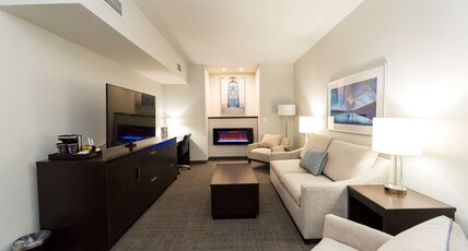 Hilton Scranton & Conference Center Room Type - KING BED 1 ROOM SUITE