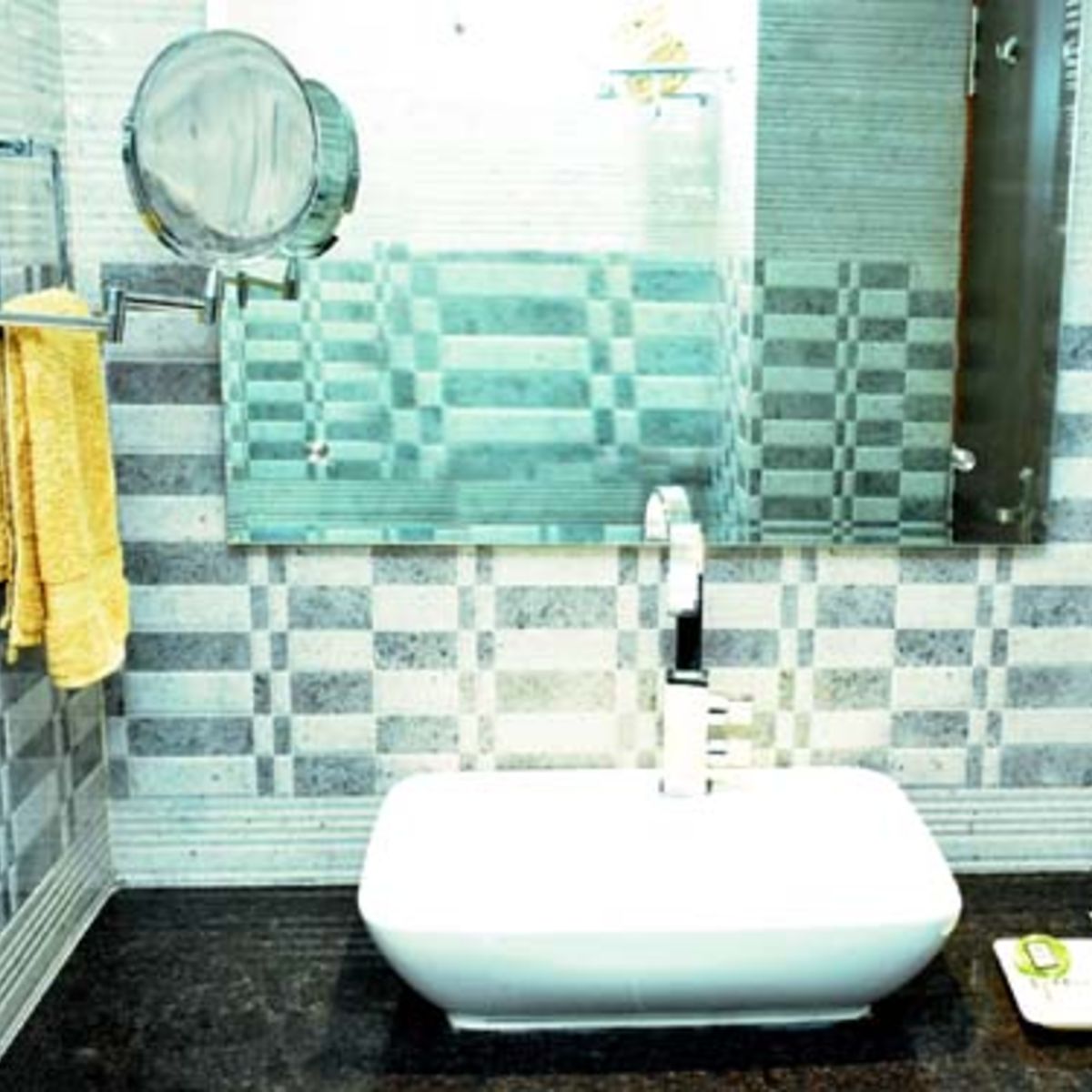 Ambica Guest House - Tap to explore photos
