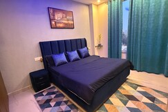 Photos of Downtown Stay