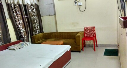 SHIVAM GUEST HOUSE Room Type - DOUBLE BED AC ROOM WITH ATTACHED BATHROOM
