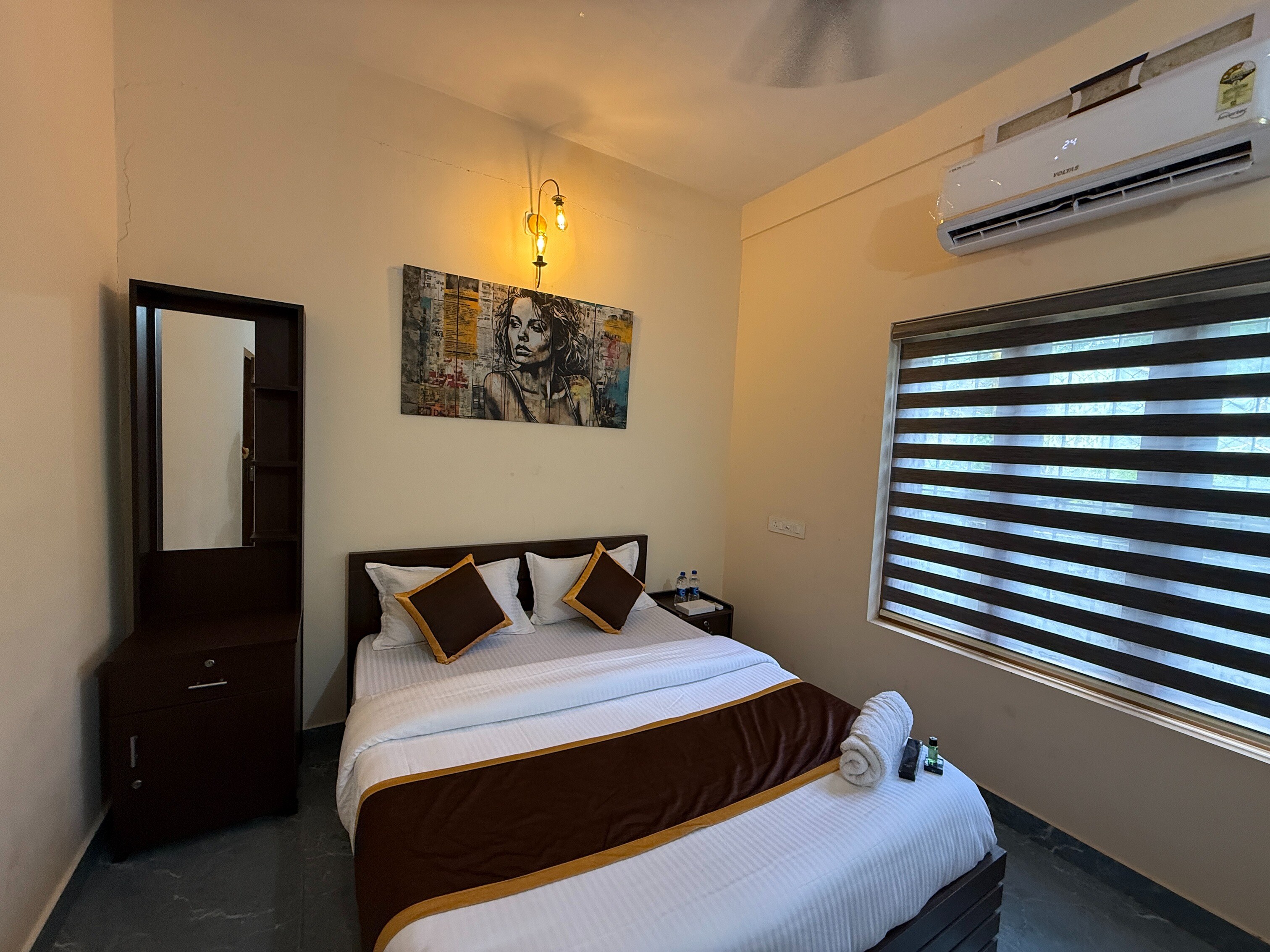 Ethnic Family Spot Homestay 2BHK - Tap to explore photos