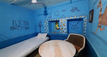 Blue Stay Jodhpur Room Type - BASIC TWIN ROOM WITH SHARED BATHROOM