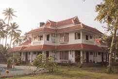 ELIVAAS Palliath House-1-Room with Backwater views near Estuary, Beach