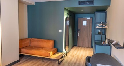 Novotel Rouen Centre Cath Room Type - Executive Triple Room - 1 double bed and 1 single bed