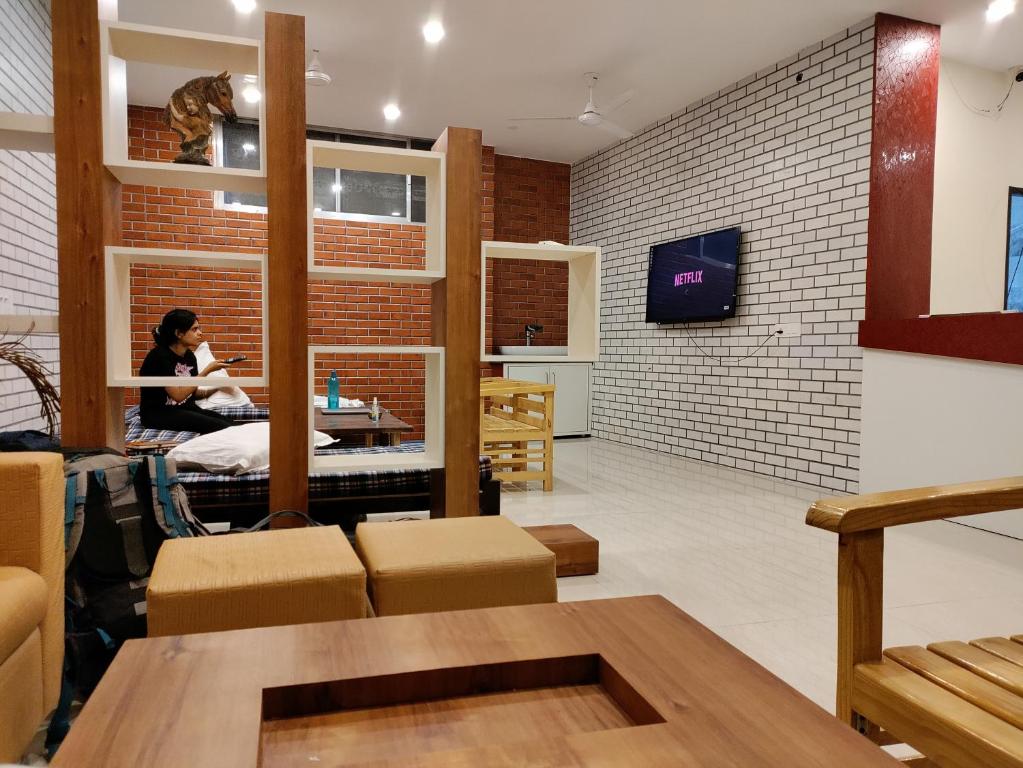 Tatsat Hostel & Caffe, Bliss Lane , Laxman Jhula - Tap to explore photos