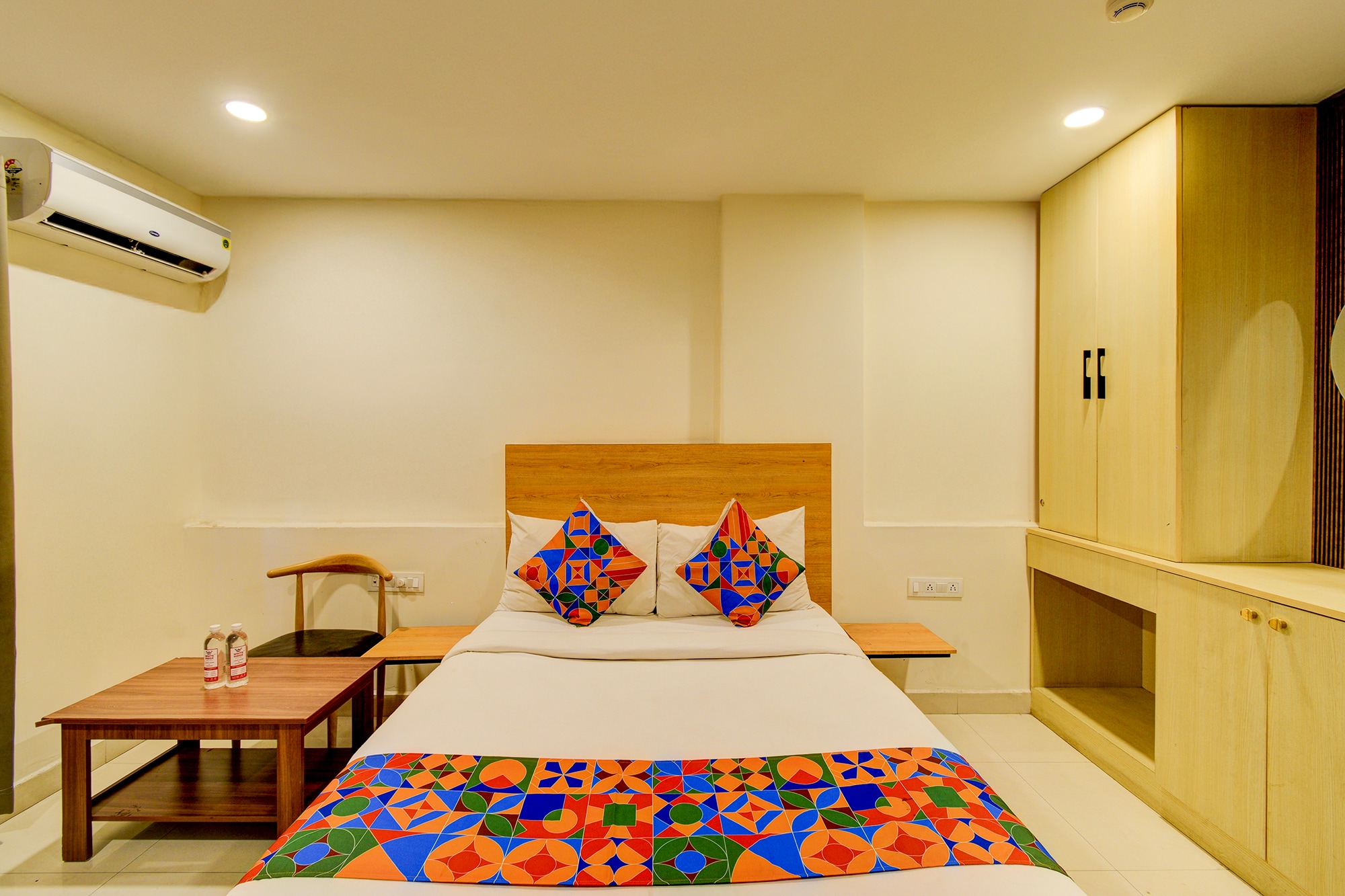 FabHotel White Ridge Gachibowli - Tap to explore photos