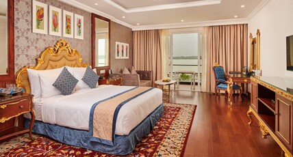 Mayfair Lake Resort Room Type - Deluxe Suites