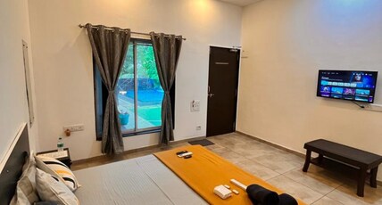 Saraswati Holiday Home Room Type - Standard AC Room