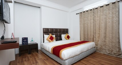 Hotel O Summer King Room Type - Classic