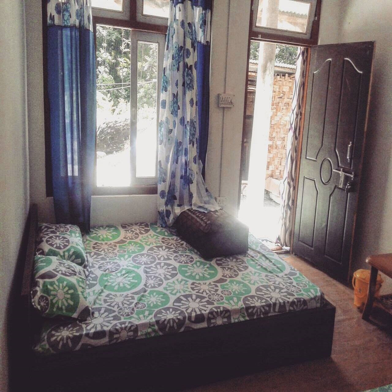 River Valley Homestay - Tap to explore photos