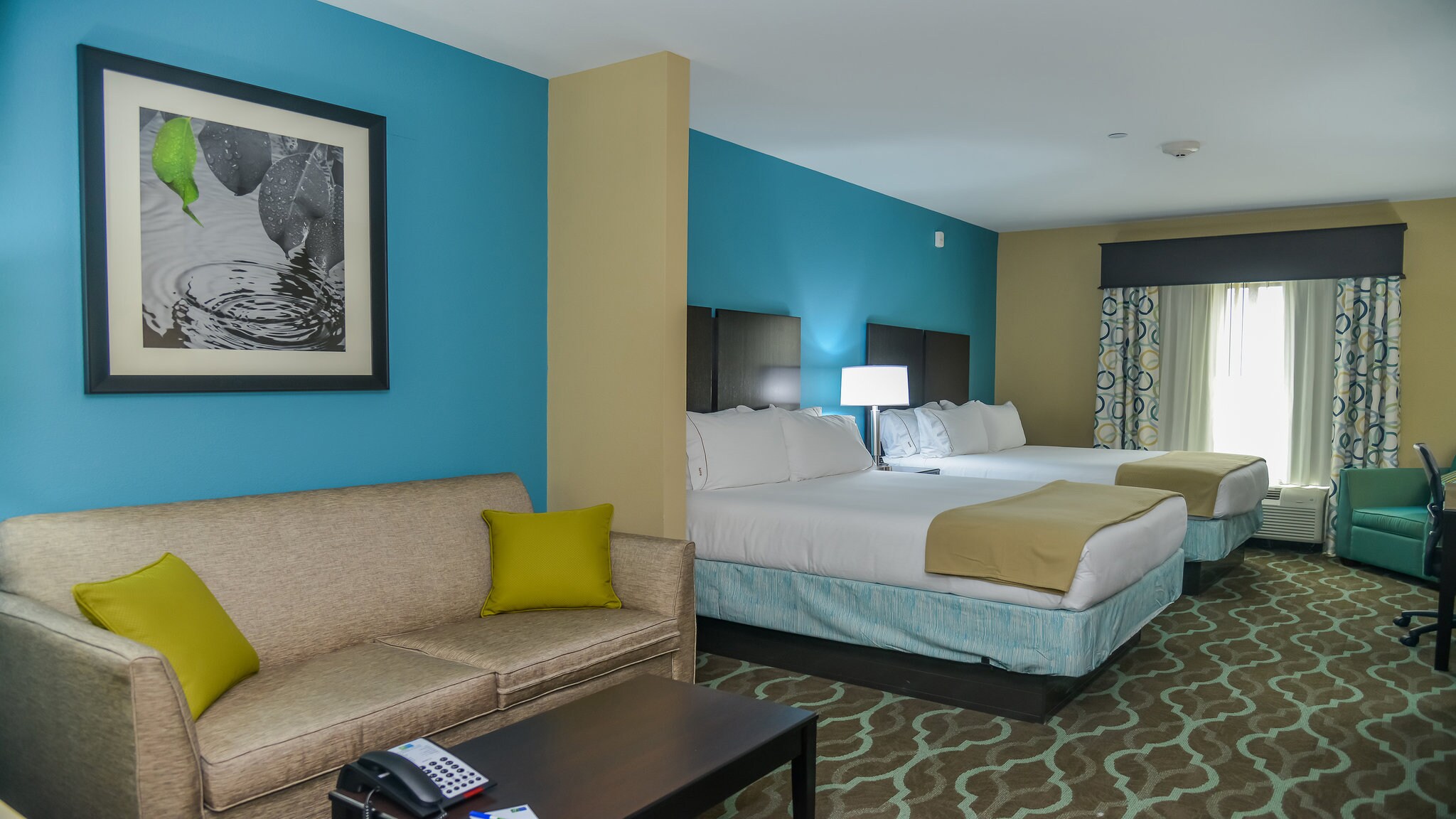 Holiday Inn Express & Suites CUERO - Tap to explore photos