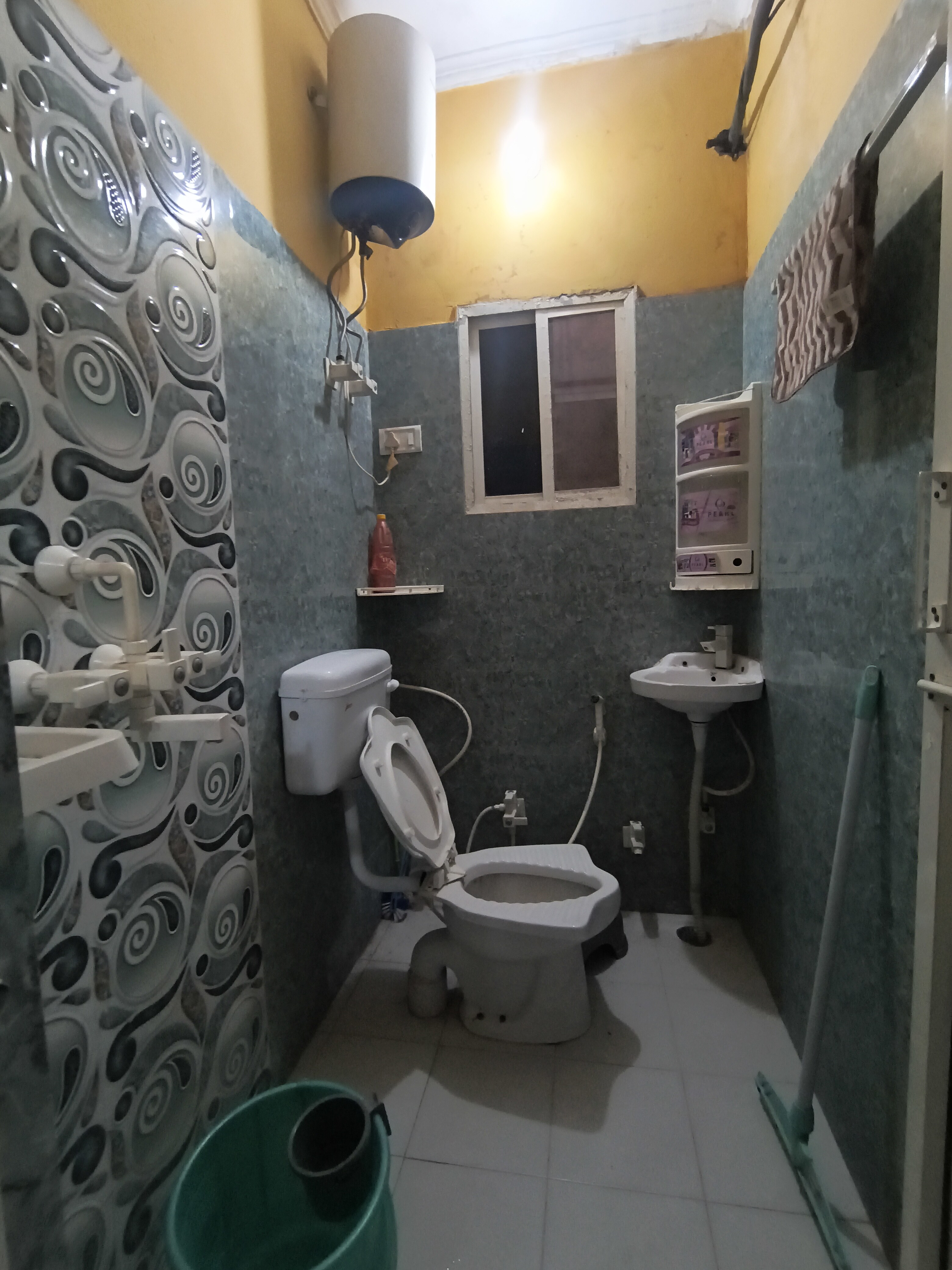 Vraja kishori sewa dham stays - Tap to explore photos
