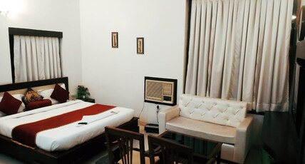Vaibhav Highway Inn Room Type - Superior Queen