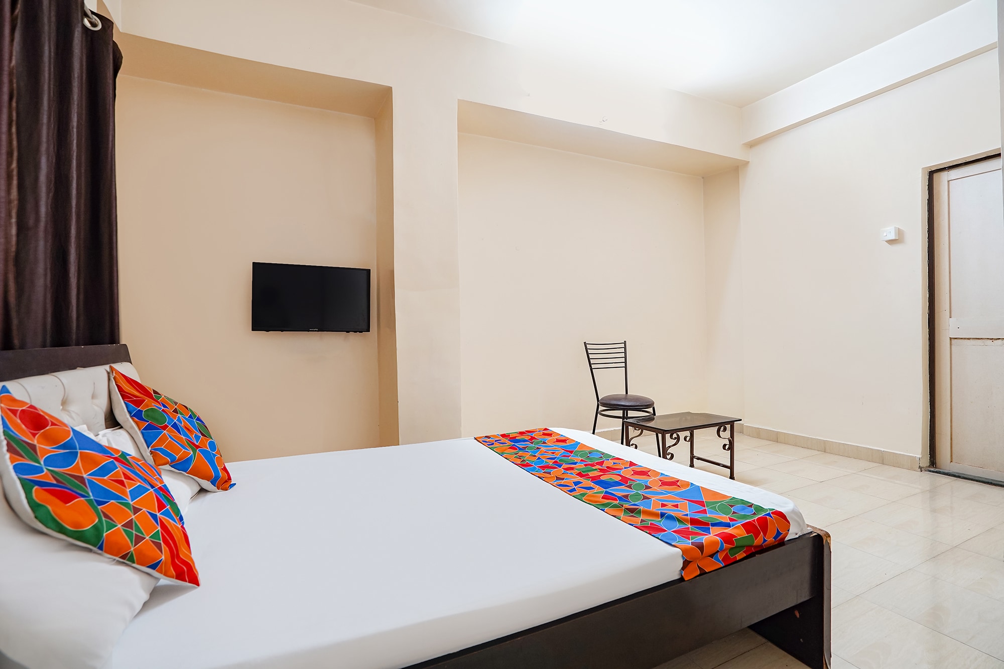 FabHotel Royal Rest Rooms - Tap to explore photos