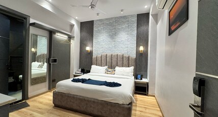 Hotel Azul Ganga @ 200m from ISBT Rishikesh Room Type - Standard AC Room-No View