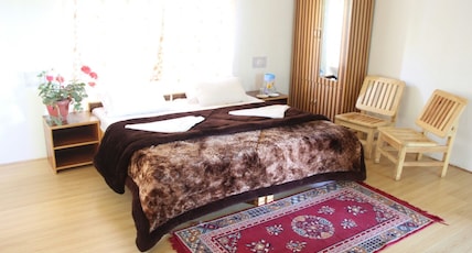 Odbar Guest House Room Type - Super Deluxe with Terrace + Stok Kangri view Odbar Guest House Room Type - Super Deluxe with Terrace + Stok Kangri view