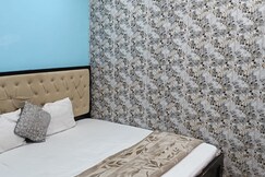 Varanasi travels and Lodge
