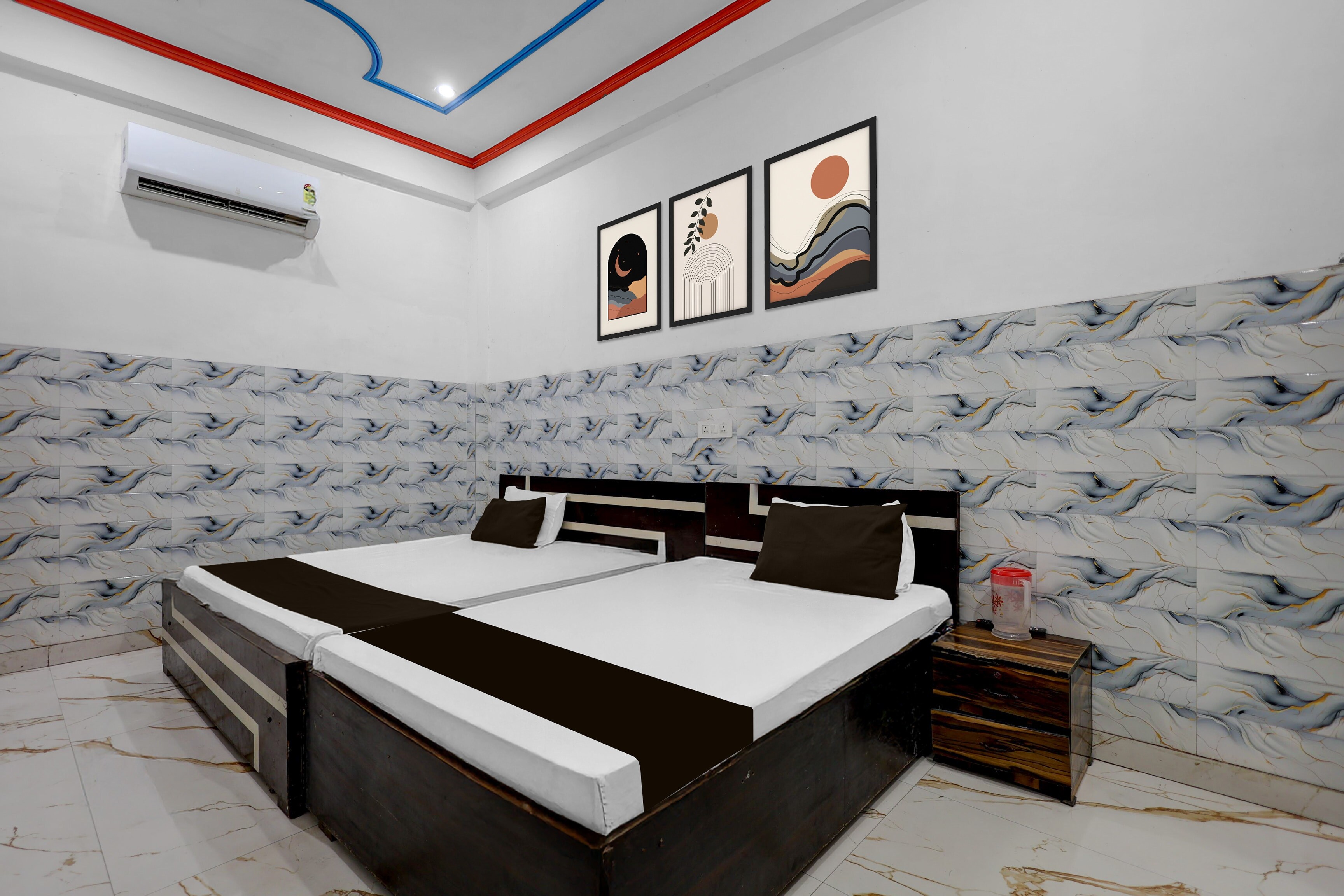 HOTEL O SHREE JI SEVA SADAN - Tap to explore photos