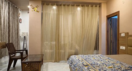 hotel pinaka Room Type - STANDARD DOUBLE BED ROOM