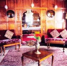 Group Of Smith Palace Houseboat - Tap to explore photos