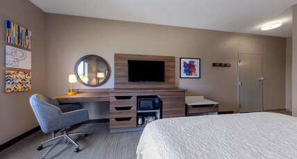 Hampton Inn St. Robert Room Type - 1 KING BED NONSMOKING