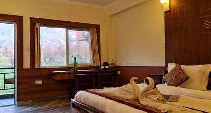 Hotel Samdupling Himalayan Brothers Room Type - Premium Room mountain view With Balcony