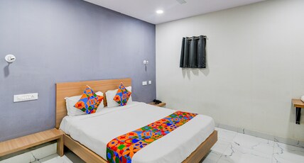 FabHotel Melody Mings - Uppal Metro & Stadium, Uppal Room Type - Deluxe Room