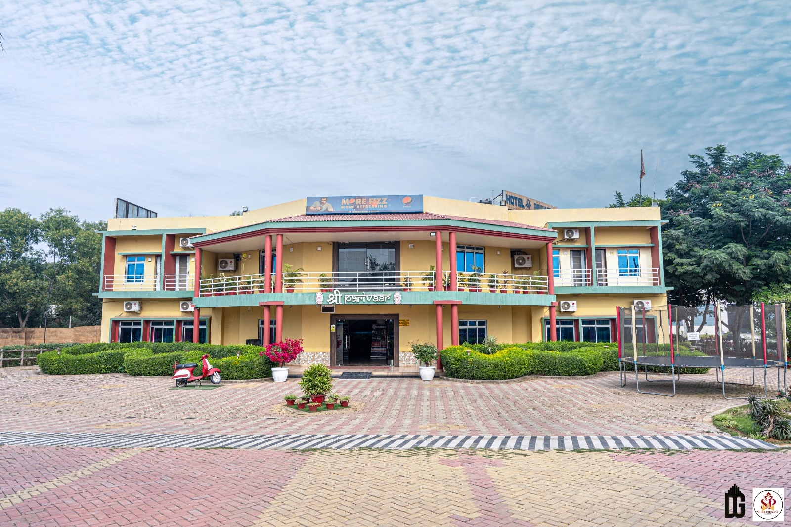 Shree Parivaar Resort - Tap to explore photos