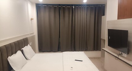 Kiwi Inn Hotel- Regional Park Room Type - Super Deluxe Room