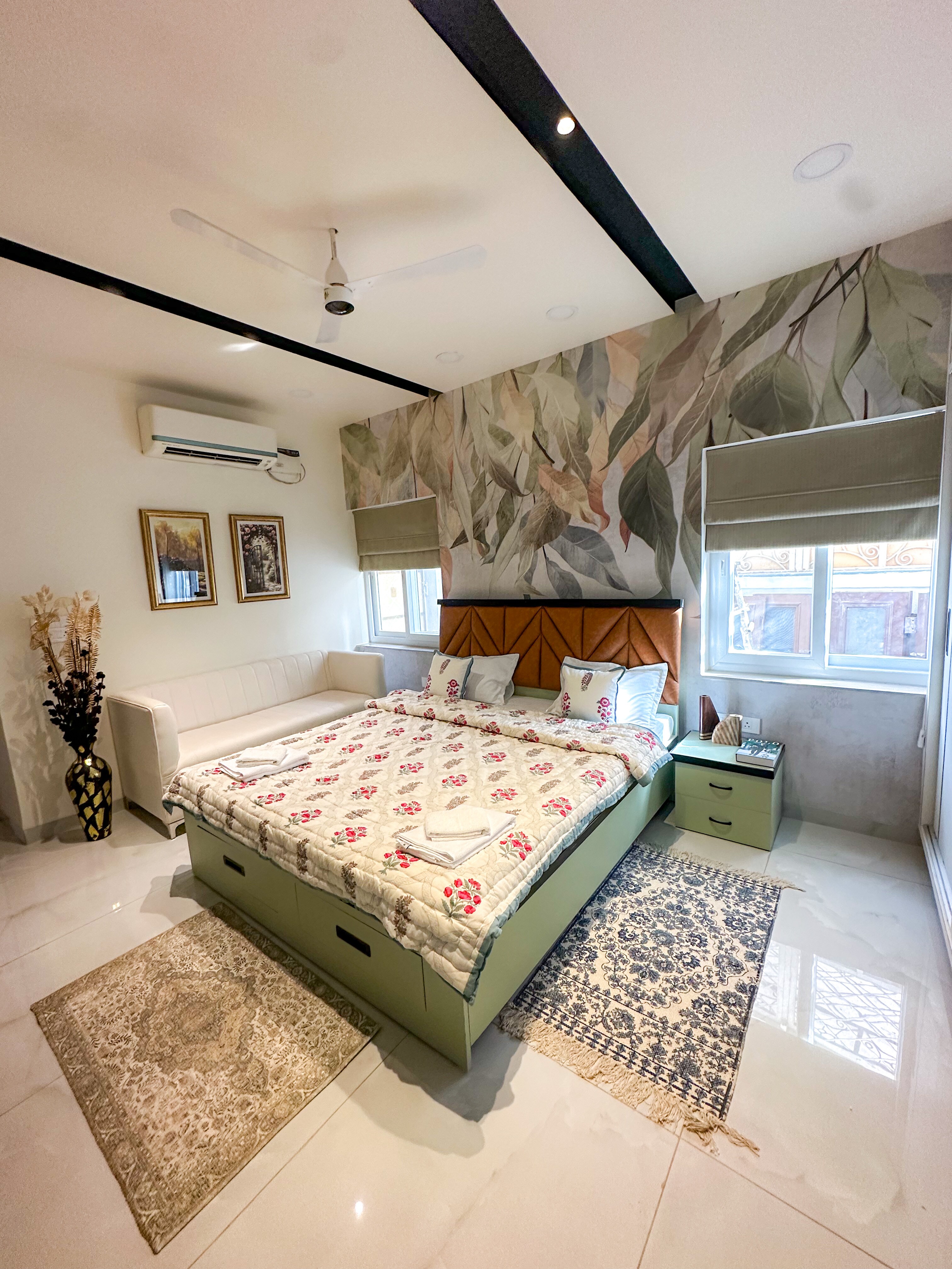 Roseiro | Luxury 3BHK Villa C-Scheme | City Centre - Tap to explore photos